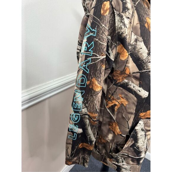Legendary Whitetails Camo 1/4 Zip Hoodie Size Medium - Picture 3 of 9